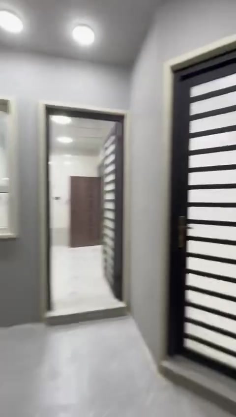 🏡 عروض مكتب السيف لتجارة العقار

بيت للإيجار في حي الملايين الثانية
موقع مميز قريب من الشارع الرئيسي والمحلات والأسواق.

مواصفات البيت:

* غرفتان نوم، إحداهما (سويت)
* هول واسع
*  استقبال
* مطبخ
* حمامات

📞 للاستفسار والمزيد من التفاصيل:
***********

متوفر التواصل عبر الاتصال أو المراسلة على الواتساب
