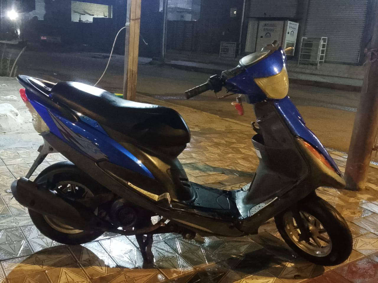 دراجه ماكس عدل للبيع جاهزه خير من الله مكاني ناصريه مركز
رقم لهاتف ***********
