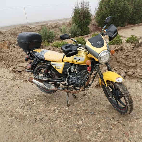 للبيع موديل 21اوراق كامله السعر واحد 350مكاني كوت طريق الحي ***********مع الجنط   بدل كلجات فقط
