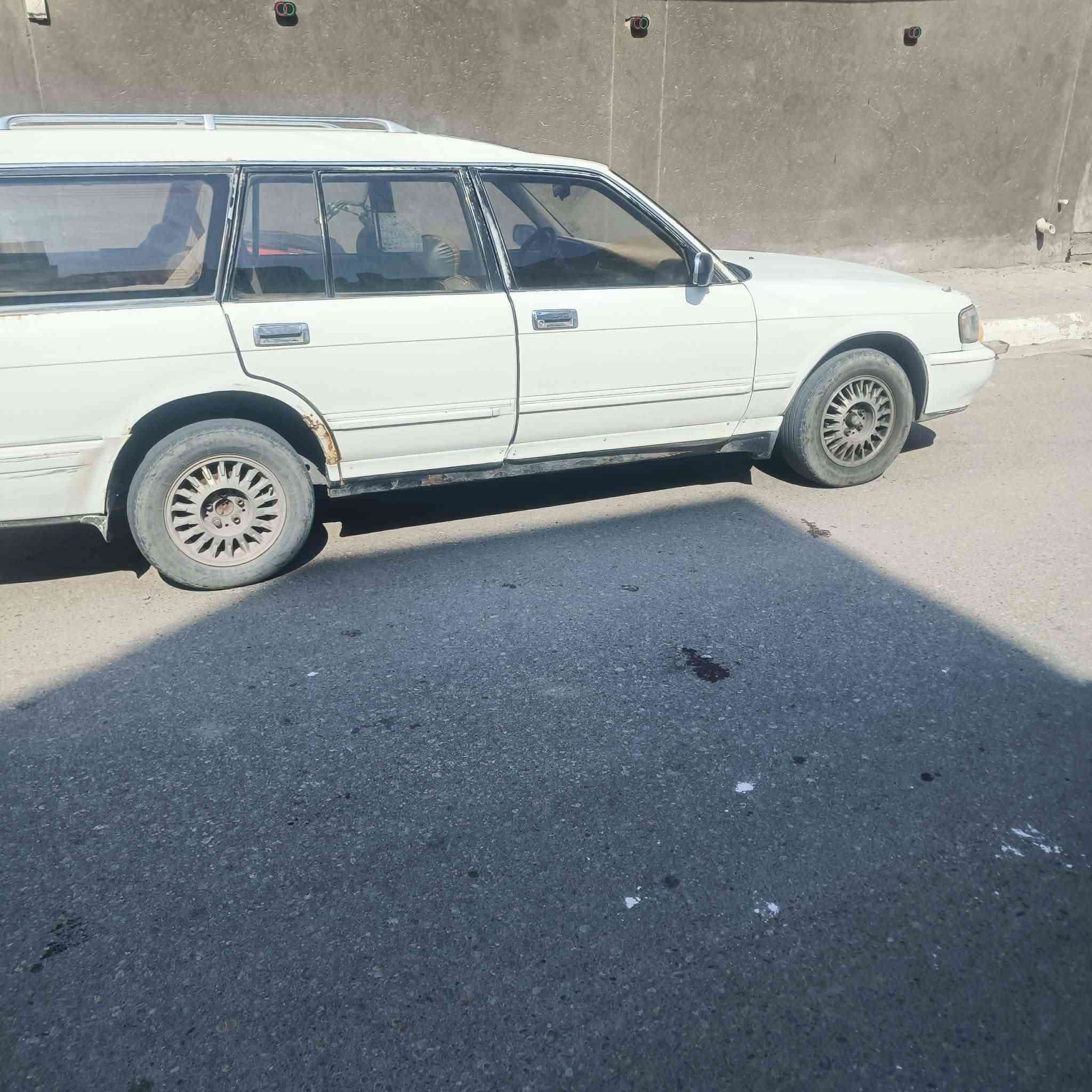 للبيع سيارة نوع ارنب ستيشن موديل 1991  كير ومحرك ففتي التبريد عوز بس غاز مكفولئ  ما بيها كل ضربة السعر 50 مكلف بالنشر الاتصال على الرقم ***********
