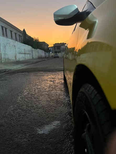 السلام عليكم 

النتره خليجي  2013
محرك 1600 دبل حساس 
بدون دوانز مكينه كير مكفولات لا تنقيص لا تبخير صدر جديد امامي خلفي فلنجات دسكات قبل فتره بدلتهن تخم تاير جديد 
تبريد ثلج 
شواصي لغود ودواخل مكفوله حوض مكفول رقم بغداد مصفره هيه وغرامه
سياره ما ناقصها ربع رقم نكليزي باسمي رقم شبه مميز هئيه وغرامات مصفره 
 
السعر 95 بيها مجال بسيط 

عنواني: بغداد الدوره ابو دشير 

رقمي:-  ***********
