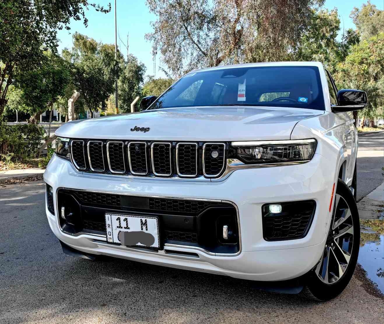 سلام عليكم .....اخوان عندي اوفرلاند 2023 خليجي وكالة هالم لون ابيض رقم بغداد بأسمي ماشيه 28 الف السياره مكفوله من الضرر والصبغ 
بيه فقط بارد جدا بسيط بالجاملغ الخلفي 
طبعا السياره فول مواصفات وسعرها 45300$ 
واي استفسار هذا رقمي ***********
مواصفاته 
محرك 6 سلندر 36000
جكات
ناظور ليلي  
داتا شو 
خمس كامرات
3 شاشات 
بانوراما 
مساج بالكشنات 
رادار امامي 
رادارات جانبية 
سستم صوت 
باب خلفي كهرباء 
كشنات جلد لون احمر 
تدفئه وتبريد بالكشنات 
فورويل 
خمسه راكب بغداد, العراق
