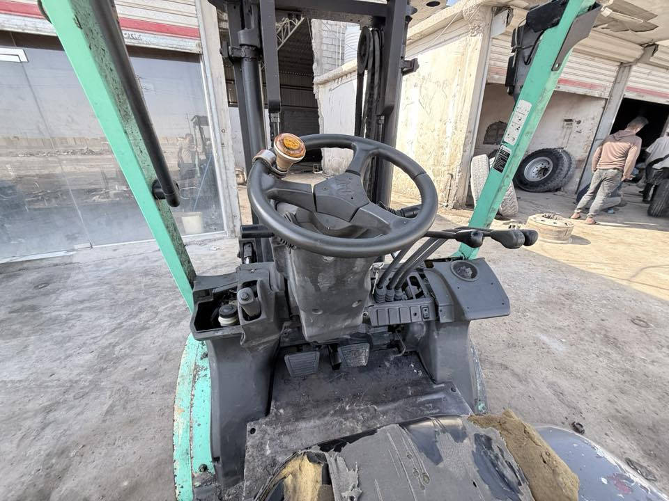 رافعه شوكيه للبيع
موديل 2008
محرك نيسان بانزين
جب ناصي 3 حركات
للتواصل ***********
