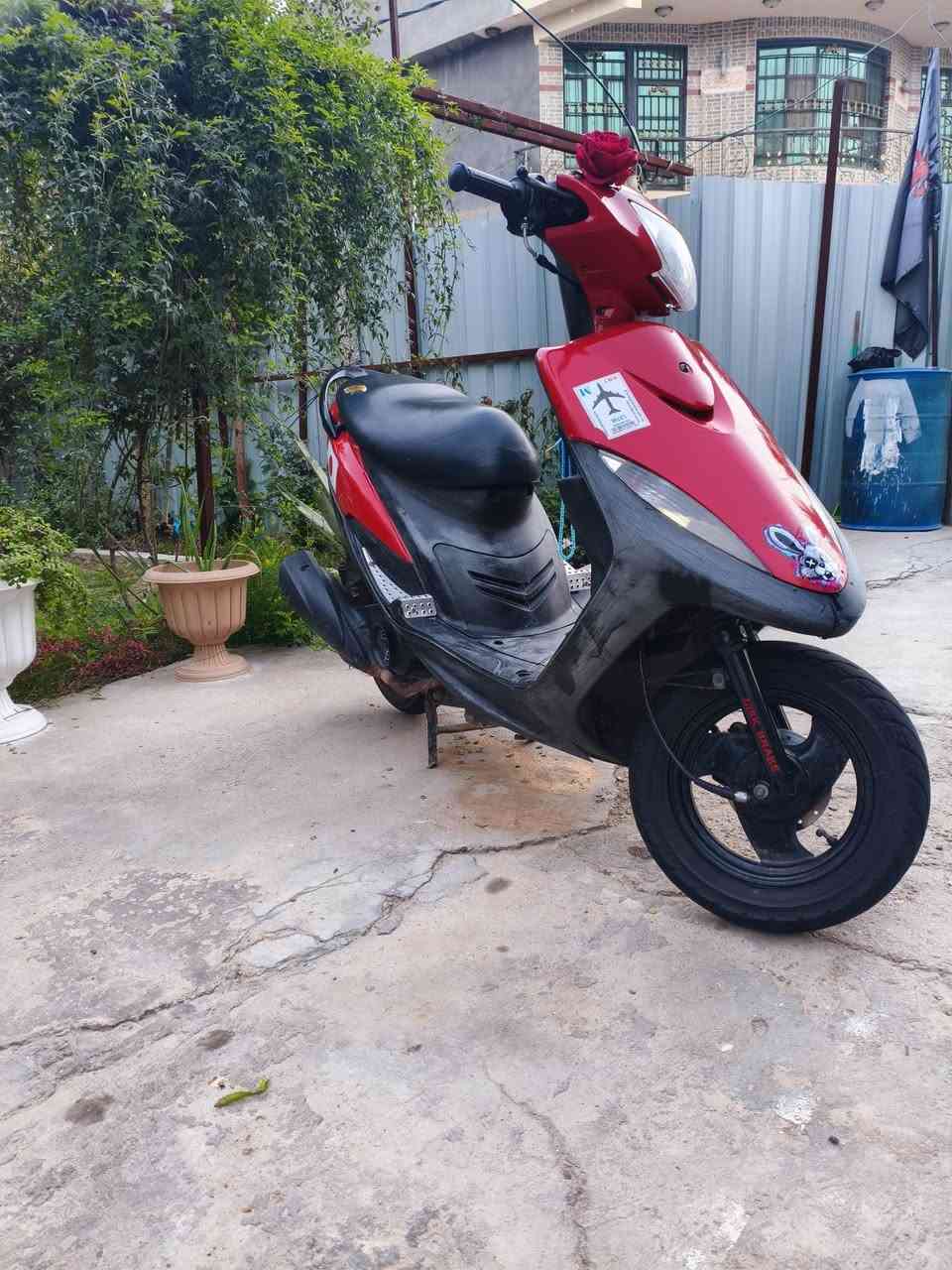 سلام عليكم ماكس عدلة للبيع مكينة 49بلاد مامفتوح زوج تأيرات جدد كفرات بلادية ختم واحد وي المكينة كلجات WFرياضي سلف شغال اشاير شغالة هورن شغال كلوب زنون ثلجي (الدراجة صارلهة 3تشهور نازلة من الرمبة ) سعرهة 750 وبيهة مجال للطيبين رقمي (***********)بابل حي الجزائر
