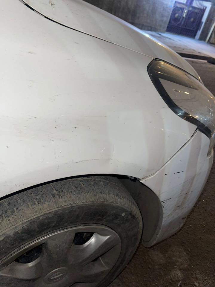 سلام عليكم نسيان سني مصري موديل 2024 رقم سليمانية وكالة ماشية 30 الف على ايدي ماخذه زيرو السيار
السيارة بيها 
1 شخط صغير بالقمارة موجود بالصور
2-خسفه بالباب هم صغيرة وماتبين اصلا
3- طخه خفيفه بالجانب موجودة بالصور
عدا ذني السيارة مكفولة وعلى ايدي 
السعر 117 ورقة
مكاني بغداد حي الامين
رقم ***********
