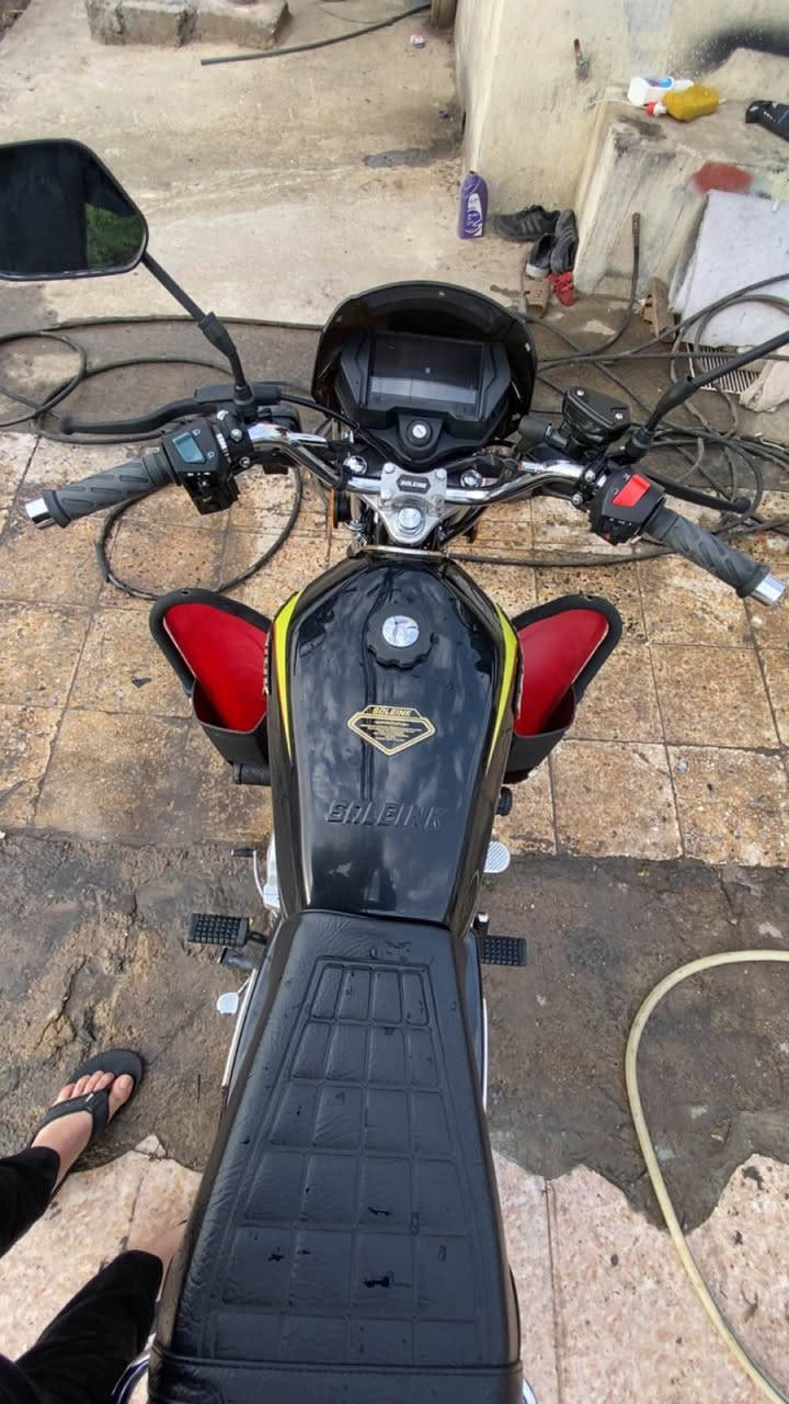 ١٢. مەجال هەموی بەشەرت بێکێشە دینار مەسرەفی نیە   بەناوی خۆمە یەک دەستبوە  دوو مانگیکە دەرم هێناوە.    شوێن هەولێر .. *********** أربيل, العراق
