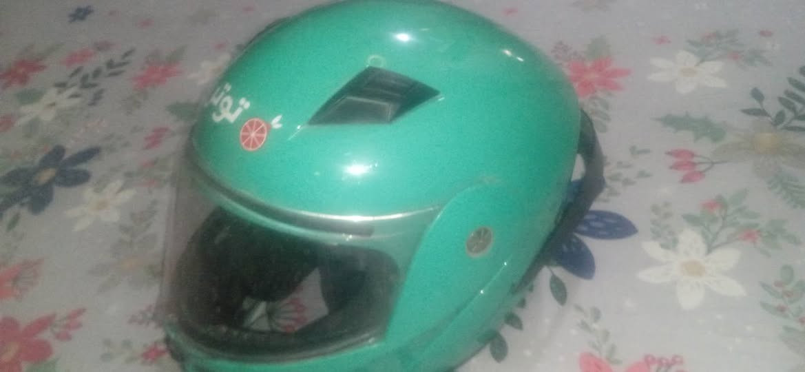 سلام عليكم شباب  خوذة للبيع مال دلفري سعر 40 وبيهة مجال الستفسار على رقم ***********
