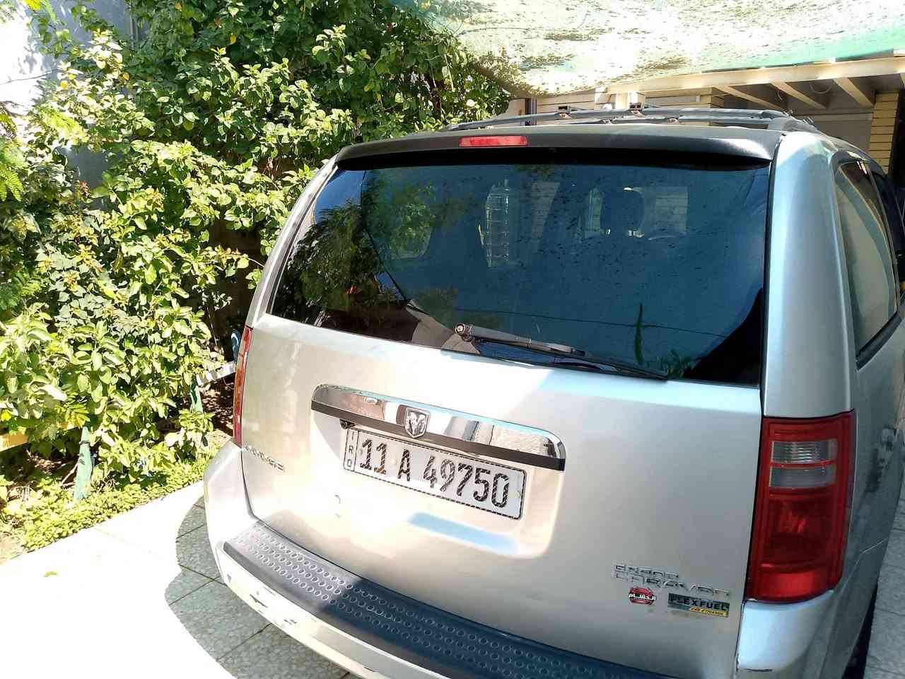 دوج كرفان 2008 مصبوغه حزام للجماليه 3 قطع تبريد تدفئه كلها شغاله كشنات بلع سياحي رقم بغداد دولي سعر 100 وبيها مجال *********** مكاني بغداد
