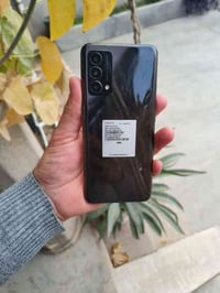 ريلمي q3 برو • ١٢٨/٨ • ما مفتوح