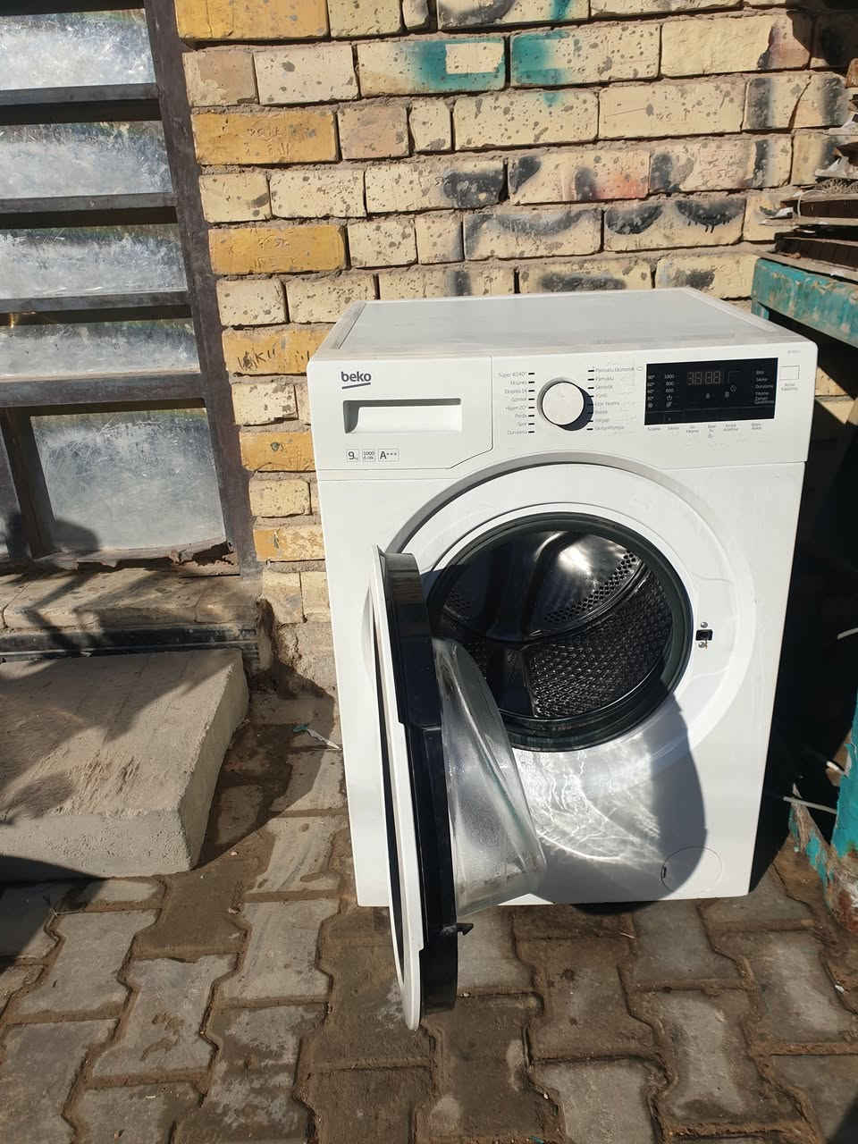 سلام عليكم غساله اوتوماتيك 9 كيلو نضيفه للبيع سعر 150الف للتواصل رقم الواتساب او اتصال ***********
مكان الشعله
