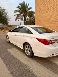 سوناتا 2013خليجي للبيع محرك 2400دوش مكفول تبريد مابيه اي نقص سياره بسم...