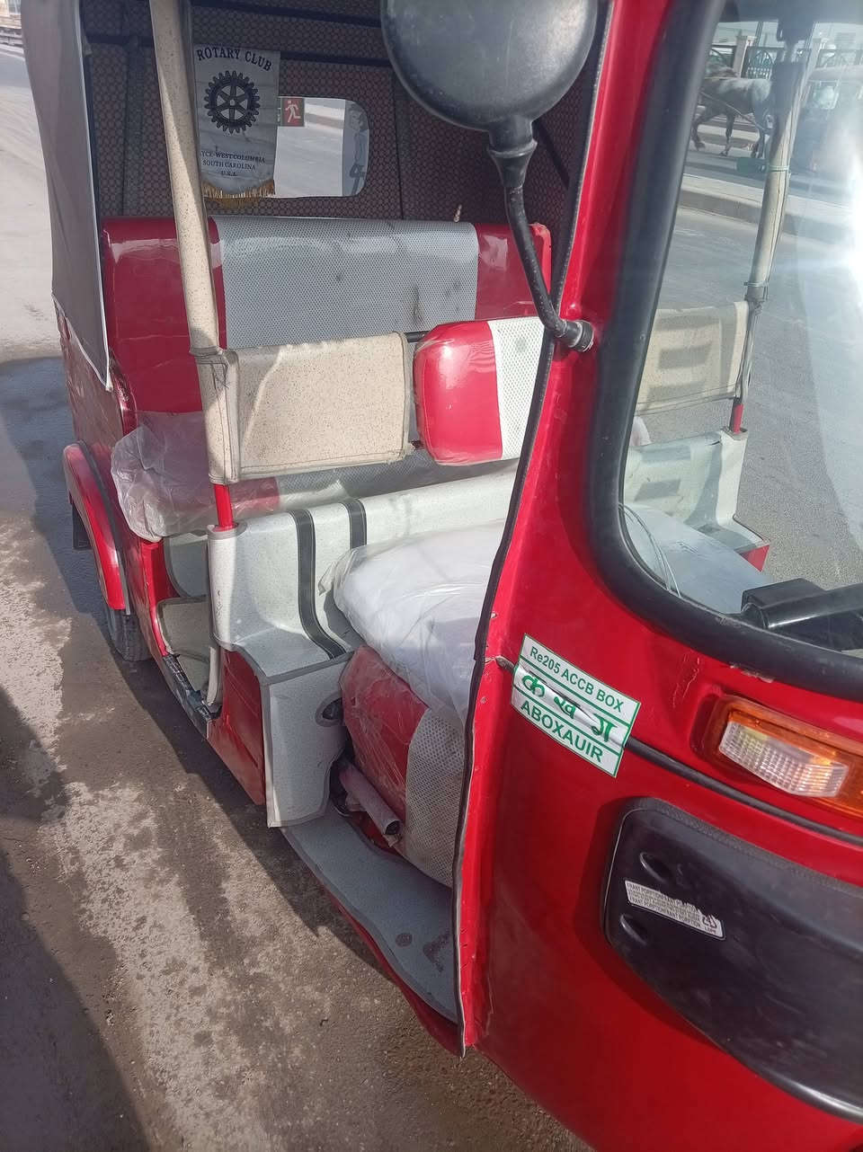 سلام عليكم تكتك للبيع مدريل 18رقم وسنويه تكتك نضيفه امانت الله البدي امام عينكم مكينه نضيفه خير من الله ماموكفتني بل شارع تخم تاير كهربائيات كلهه شغاله سعره 4600وبيهه مجال مكاني بغداد مدينة الصدر الرقم ***********
