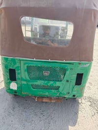 تكتك للبيع موديل 21 كلك ادوات مكانها بغداد سعرها 3وبيها مجال مكينه مام...