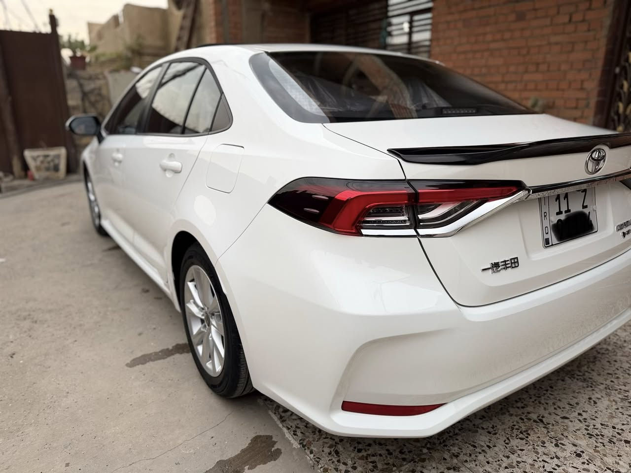 السلام عليكم

كورلا (2025) هايبرد شكل الخليجي 

رقم بغداد  لجديد. لوحات. وسنويه

ماشيه 25

المواصفات 👇

فتحه سقف

🔵محرك 1.8 لتر VVT هايبرد

🔵كشنات جلد. اسود

🔵داخل اسود

🔵كير بوكس اوتوماتيك 6 سرع 

🔵دخول ذكي و تشغيل ( بصمة ) 

🔵شاشة apple car play and android auto

🔵كامرة خلفية 

🔴رادار تحديد مسار ومانع تصادم ‼️

🔵 دشبول ديجتال 

🔵تبريد قطعتين 

🔵 فتحة سقف ( سلايد روف )

🔵 لايت أمامي وبروجكتر  LED ‼️

🔵 بك لايت LED‼️

🔵 تحكم ستيرين 

🔵 اوتو لايت

🔵 اوتو هولد

🔵 نظام ABS 

🔵هاند بريك كهرباء 

🔵نظام التحكم بالانارة الخارجية

🔵 اشاير بالمري

🔵حساس ضغط الاطارات

🔵 وضعيات قيادة 

🔵مانع انزلاق

مكان السياره بغداد  الدوره

السعر 168 بيه مجال بسيط كلش

للاستفسار :***********
