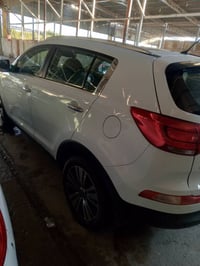 سبورتج البيع موديل 15 سياره بيها قطعتين تبديل جاملك وبنيد بلادي رقم بغ...