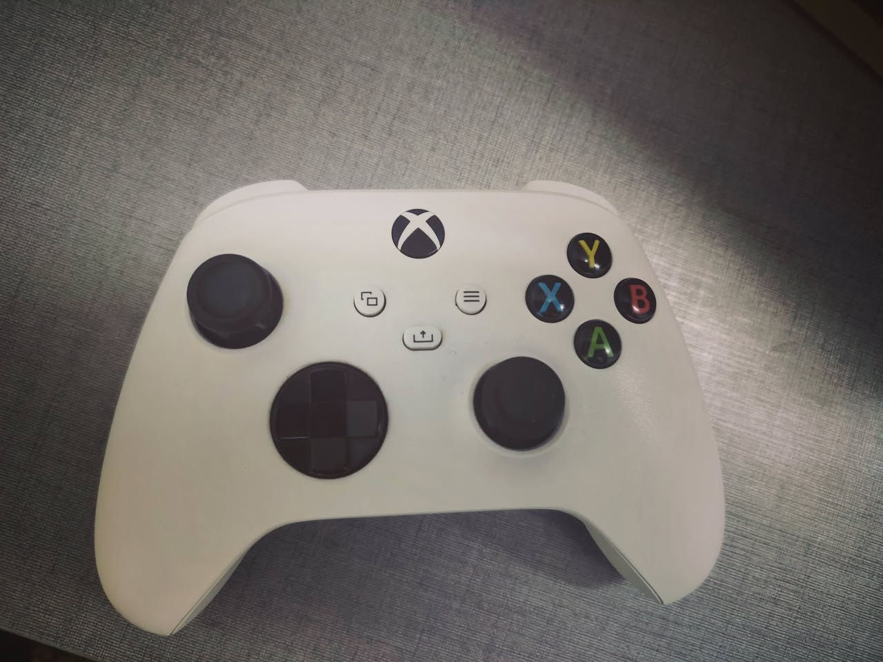 اكسبوكس سيرس اس للبيع استعمال شي بسيط لوك ستيكر ممفتوح ويا ups 850 مكسما و يا بطاريات شحن عدد اثنين الاكسبوكس ملحقاته وكارتونته كامله كيبلات وجوستك وحته بطاريات جوستك الاصليه ممفتوحه
السعر 400 الف موقعي الاعظمية للاستفسار ***********
