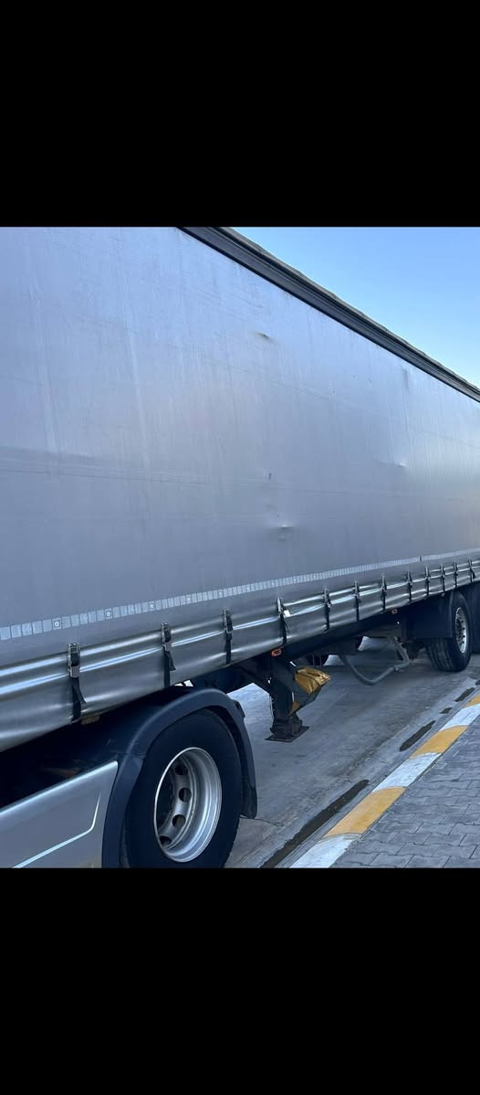 مان برفان للبيع موديل 2011 
مكينة 440 تاك سوبر بلاد روتايدر ثلاجة 
‏‪عربانة كوجل سيارة موجود ديالى ناحية سعديه ‏‪077-288-42610‬‏
