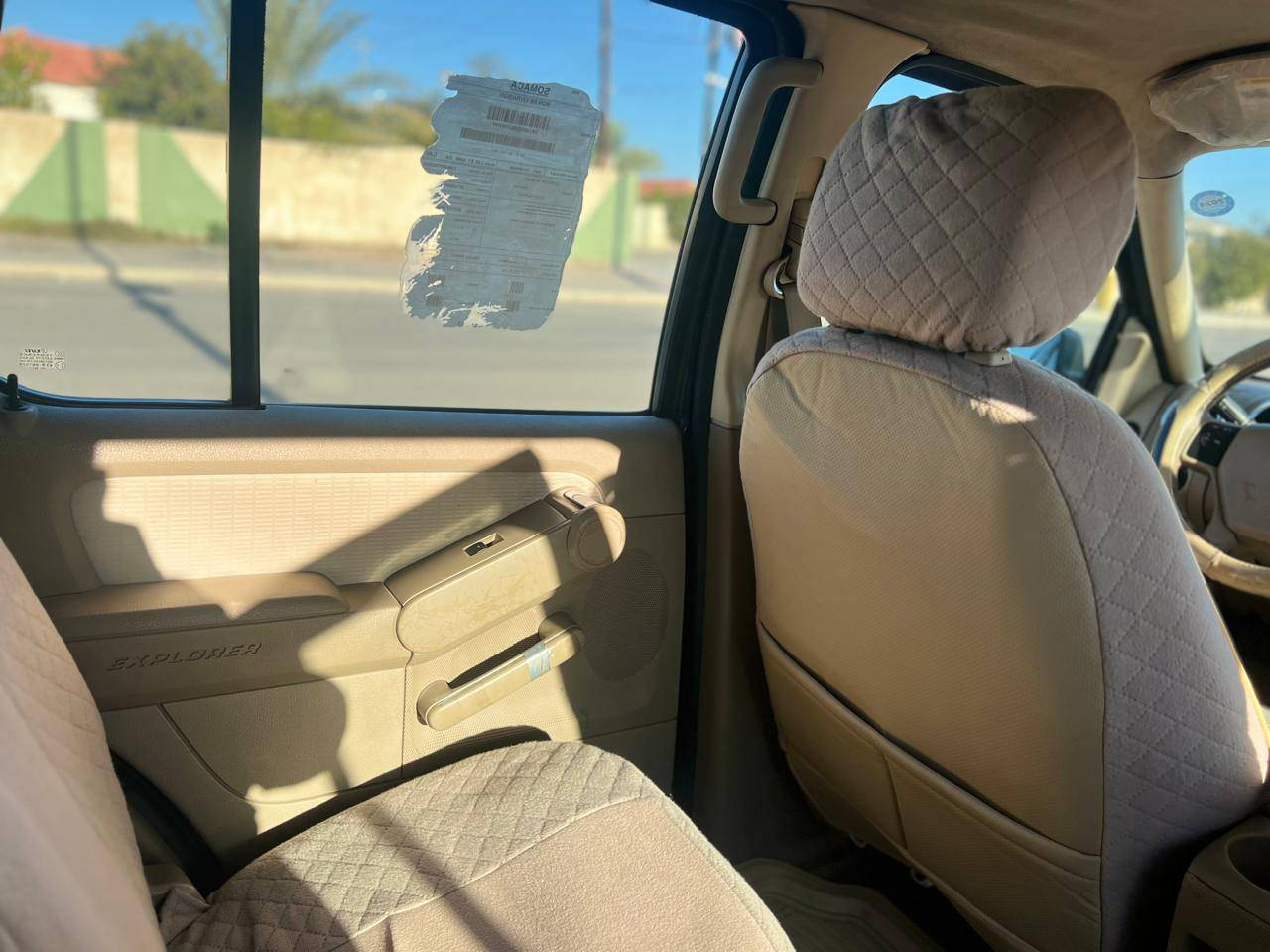 السلام عليكم فورد إكسبلورر 2007 سليمانية دولي بسمي انتهاء السنوية 2030 مكفولة كفاله عامه من صبغ وبارد تدفئه تبريد شاشه كامرة تخم تاير جديد صدر لوك محدثه بصمه وتشغيل عن بعد السعر 105المكان صلاح الدين الضلوعية الاستفسار الاتصال ***********
