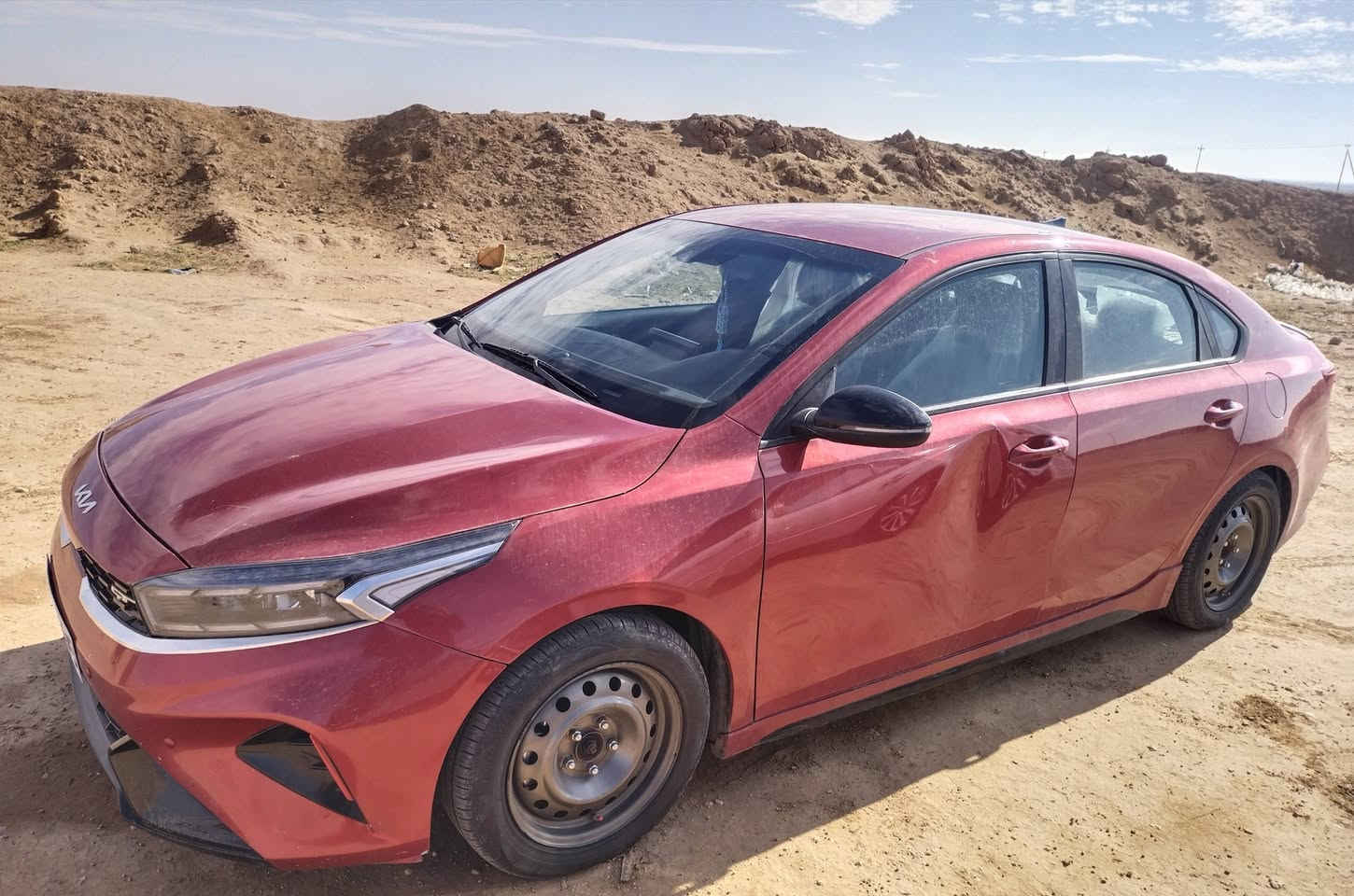 السلام عليكم فورتي GT 23 وارد امريكي بغداد معوقين فول عدا الفتحه ماشيه 50 حادثه جاملغ الايسر وربع البنيد وبيهه طخه بل باب السايق مثل ما موضح بل صور صور الحادث موجوده ويل البلاد موجود كير محرك شرط وكاله عامه السعر142 للتواصل ***********واتساب فقط
