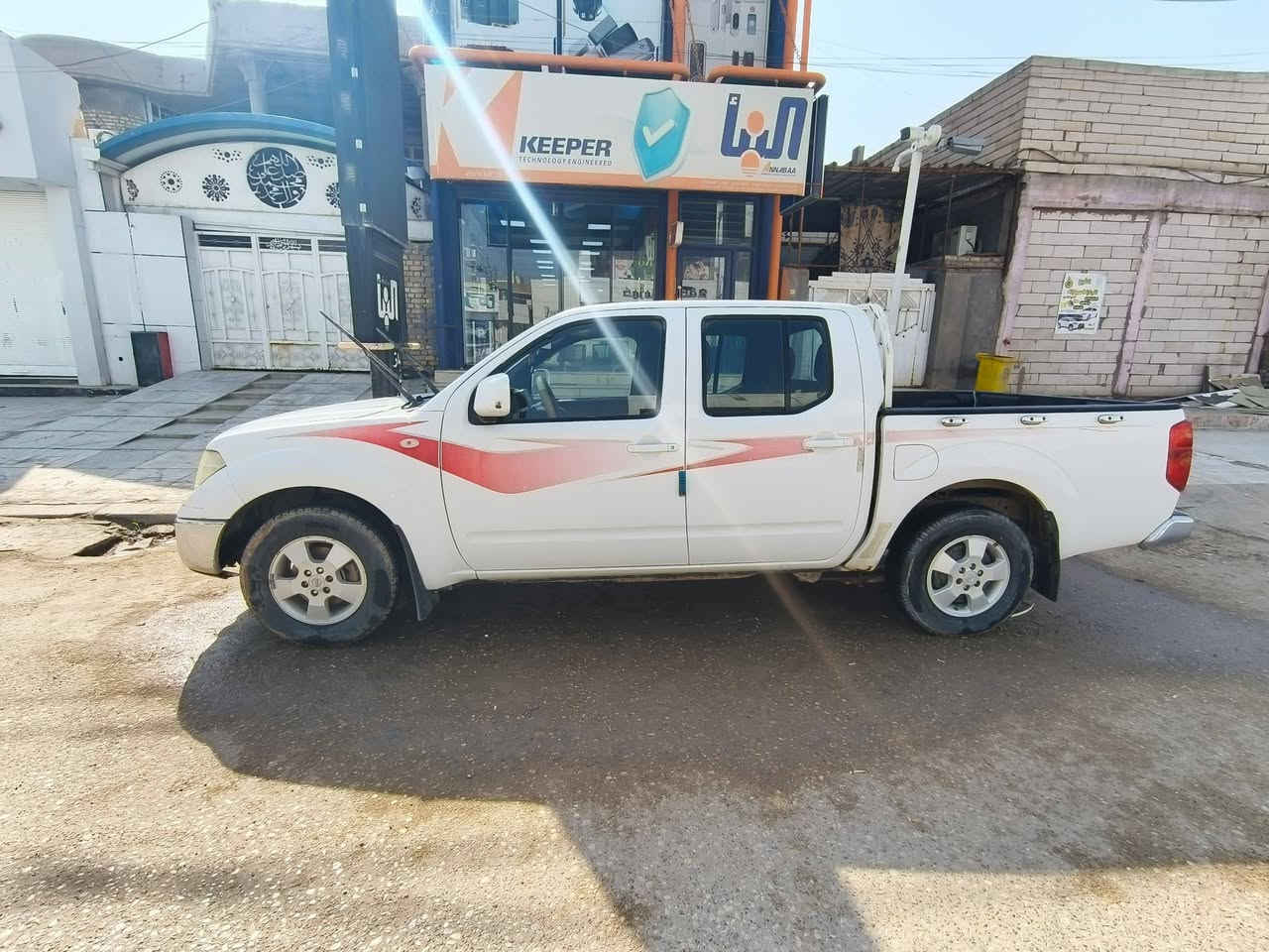 سلام عليكم. سياره نيفاره مديل 2013 تبريد ثلج  حداديه جديده ضربه خفيفه بل جاملغ مثل مابين بل صوره  سنويه بسمي تحويل مباشر رقمه ميسان  العنوان ميسان العماره رقم الهاتف ***********
