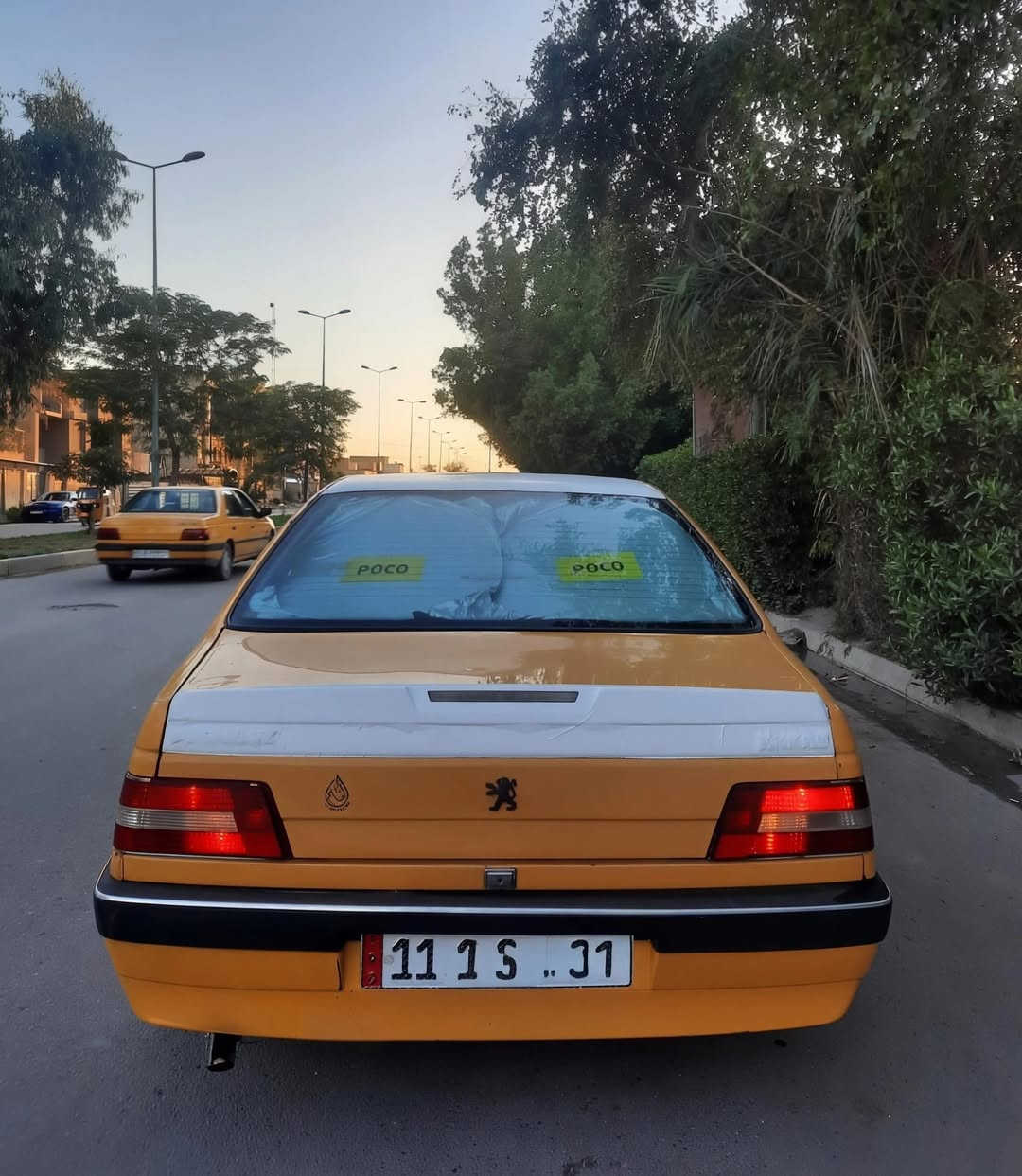 للبيع بيجو  جي ال اكس موديل 2010 داخل عسلي محدثة 16 رقم بغداد انكليزي رقم وسنوية وهزة جديد تحويل ثاني يوم السيارة جاهزة محرك وكير صدر خلفي أمامي باتري جديد تبريد شغال مصفرة هيئة وغرامات السيارة بدون ضربة فقط بيها صبغ الداير مال الجاملغ الخلفي والدوسات وهاي صورها كدامك الشراي يجي ويشوف بعينة السعر 33بيها مجال قليل للشراي مكان السيارة بغداد مكلف بالنشر اتصل على الرقم فقط ***********
