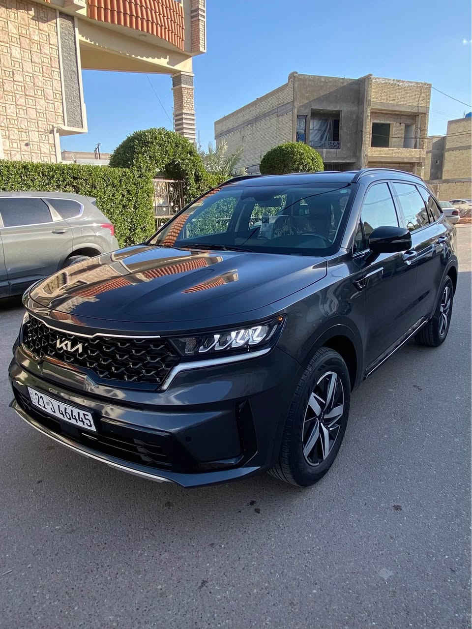 السلام عليكم عندي سورنتو 2023 للبيع فوول مواصفات عدة البانوراما حادث بنيد فقط بدون اي دواخل صور الحادث مرفقة بالمنشور رقم سليمانية تريد تحويل تريد وكالة مواصفات 
1-بصمة 
2-شاشة جبيرة 
3-كامرة دوارة 
4-اشاير بالمري 
5-مري اسود 
6-ويل كروم 
7-كشنات جلد 
8-كشن كهرباء 
9-لايتات زنون 
10-لدات امامية زنون 
11-تبريد 3 قطع 
12-مكينة 2500 
13-تبريد بيانو 
14-رادرات جانبية 
15-رادار امامي 
16-ثلاث وضعيات قيادة 
17-حساسات امامي خلفي 
18-نظام الاطفاء بالازدحام 
وبعد بيها هواية مواصفات مكان السيارة بغداد الطوبجي للاستفسار الاتصال *********** رايدها ب 198 وبيها مجال بغداد, العراق
