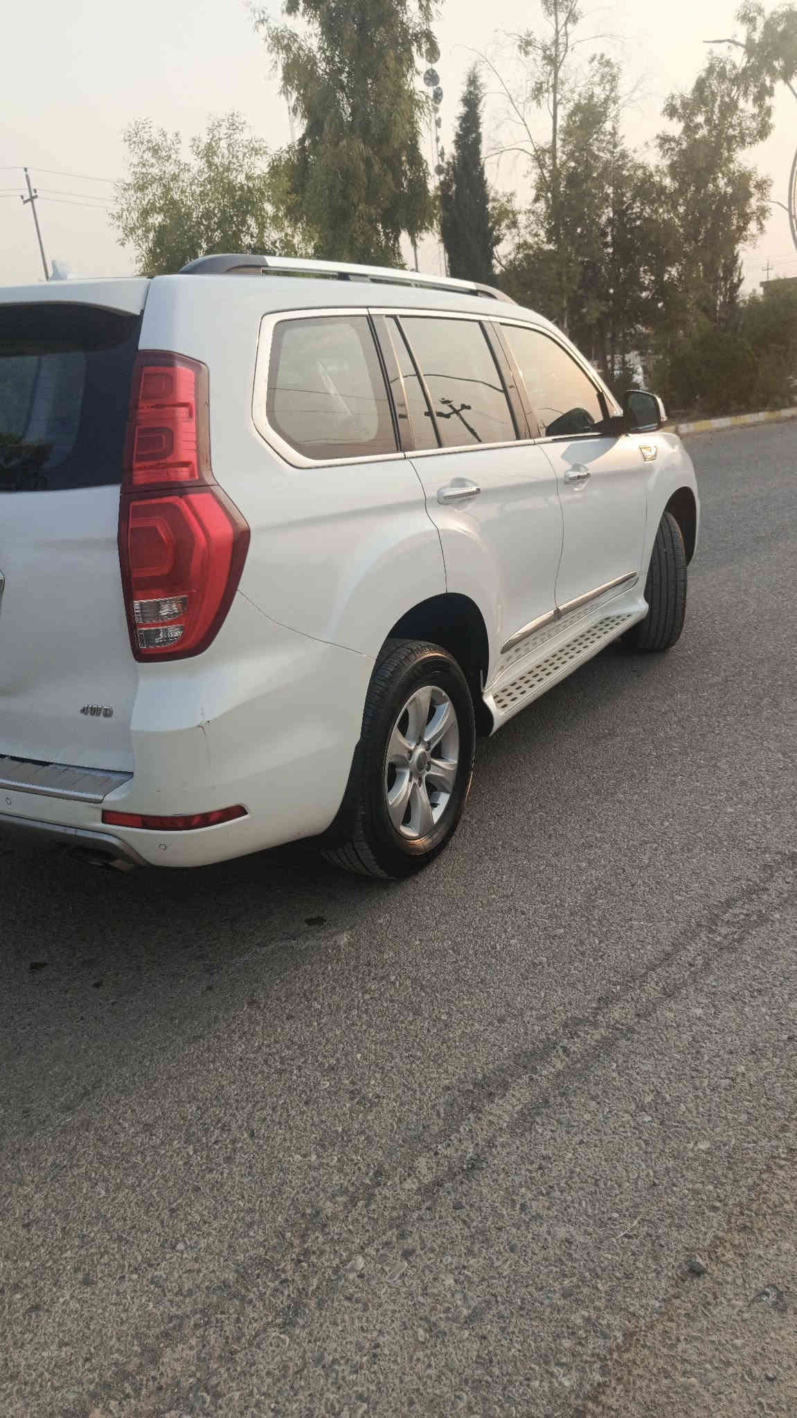 Haval H9 Lux 2018 4wd
-----------------------------------------------------------------------------
سياره للبيع او مراوس بسيارات رقم شمالي (حسب القناعه)
مكينه: 4 سلندر (2000) توربو الماني ( مفتوح مبدل بي بساتم قبل شهر ونص سويته بلشركه )
كير : الماني 8 نمر ZF
الضرر : مابي ضرر كلين فقط تعديل بارد ب اماكن بسيطه جدا
رقم السياره: اربيل بسمي تحويل وكاله 
المواصفات:
بصمه
سقف سلايد
شاشه+الكيج الكتروني
جامات اوتاماتيك
تبريد مركزي 3 قطع
كشنات جلد + هيتر مقاعد الاماميه والخلفيه 
اشارات led داخل السياره 3 الوان
دخول ذكي
ويل كروم
تايرات جديده 
باتري جديد 
داخل قرميدي
كشنات كهرباء
الايتات تدور ويه الاستيرن
مودات قياده 5 
دفع رباعي 
استيرن هيتر
اوتو هولد
هاند بريك بصمه
وبعد بيها هواي مواصفات 
-----------------------------------------------------------------------------
السعر: 155 وبي مجال 
العنوان : كركوك ناحيه التون كوبري
الرقم (***********) 
        (***********)
فقط رقم الكورك بي واتساب 
والسيارة مال بيت استخدام شخصي 
-----------------------------------------------------------------------------
