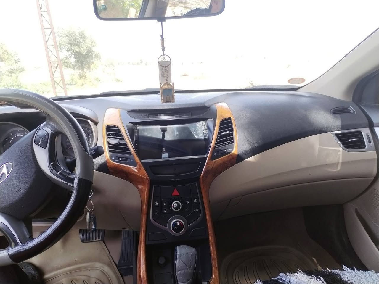النترا 2015  مكفوله كفاله عامه السعر 130 وبيها مجال المكان بغداد
للتواصل ***********
            ***********
