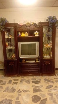 مكتبة للبيع ٠٧٧٢٥١٧٥٦٦٦
