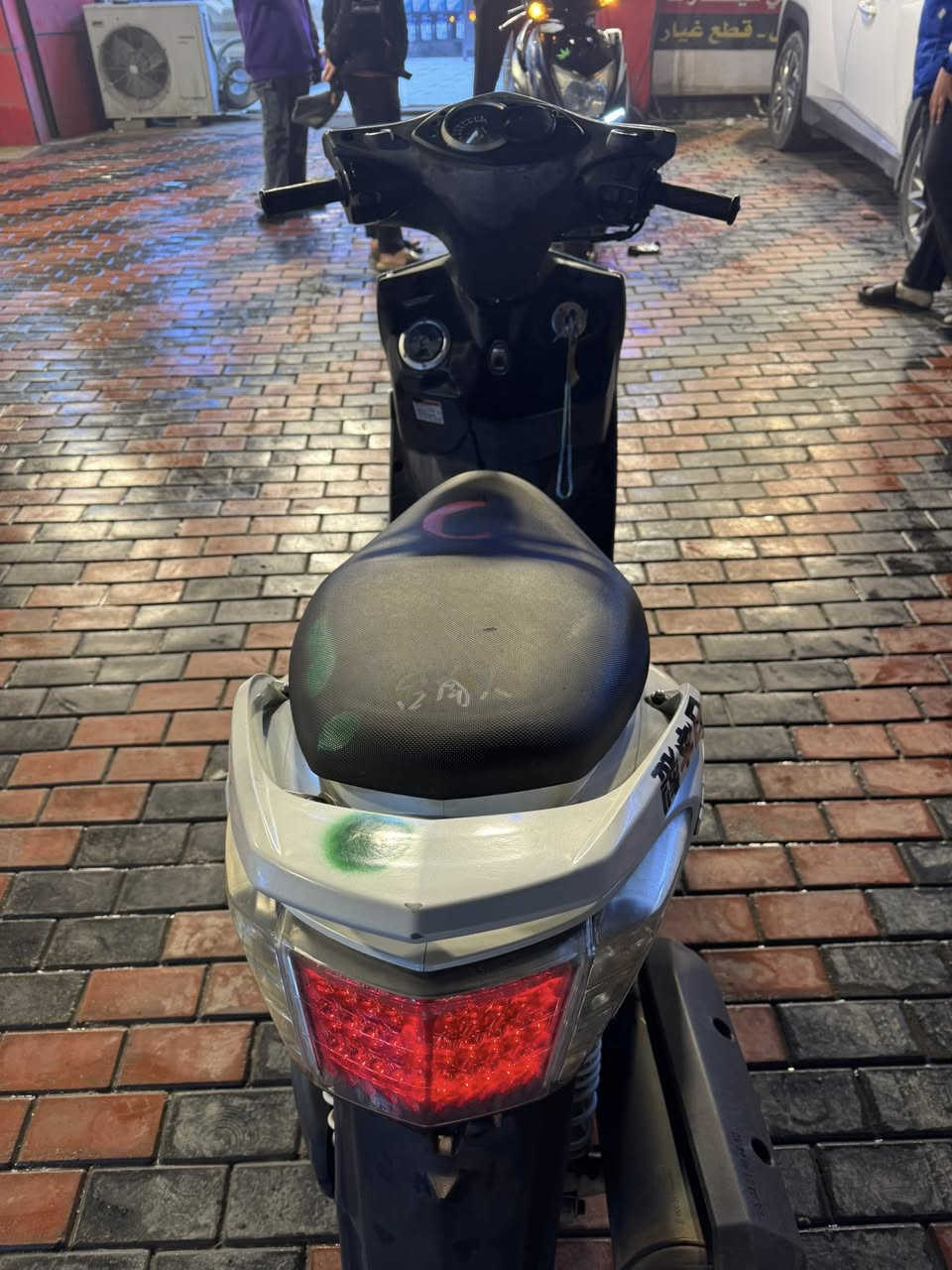 سلام عليكم سكنس فحل كولد للبيع دراجه صارلها ٣شهر منازله بس دشبول مو شغال مكاني الاعظميه رقم ***********
