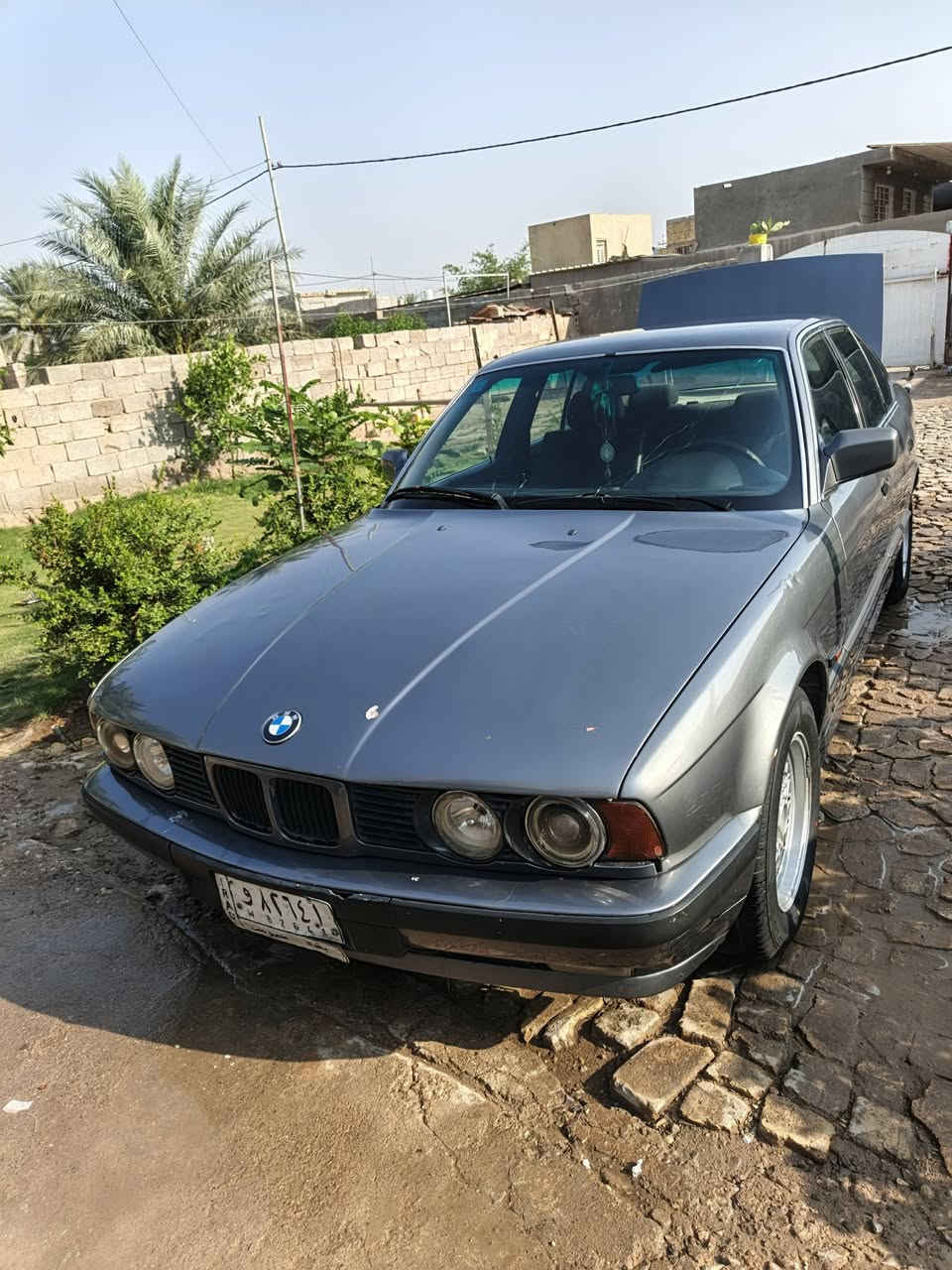 سلام عليكم من رخصة لادمن بي إم للبيع 525وراد يابان مكينه وكير جدد تخم تاير جديد غرفه وصط رقم بغداد بسمي مشروع وطني *********** السعر 55وبيه مجال
