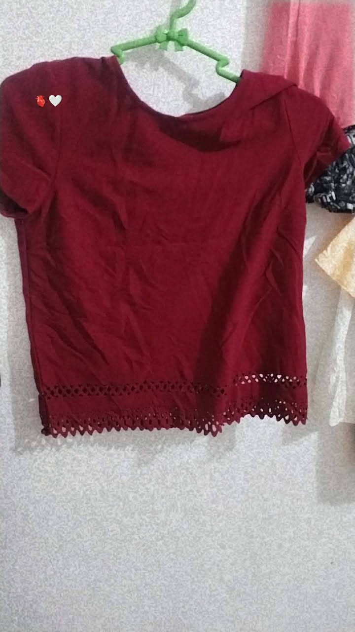 السلام عليكم 
بنات عندي هاي الملابس 90 قطعه ب90 الف


**إذا كنت صاحب هذا الإعلان وتريد حذفه لأي سبب، رجاءا أرسل رسالة إلى الدعم الفني**