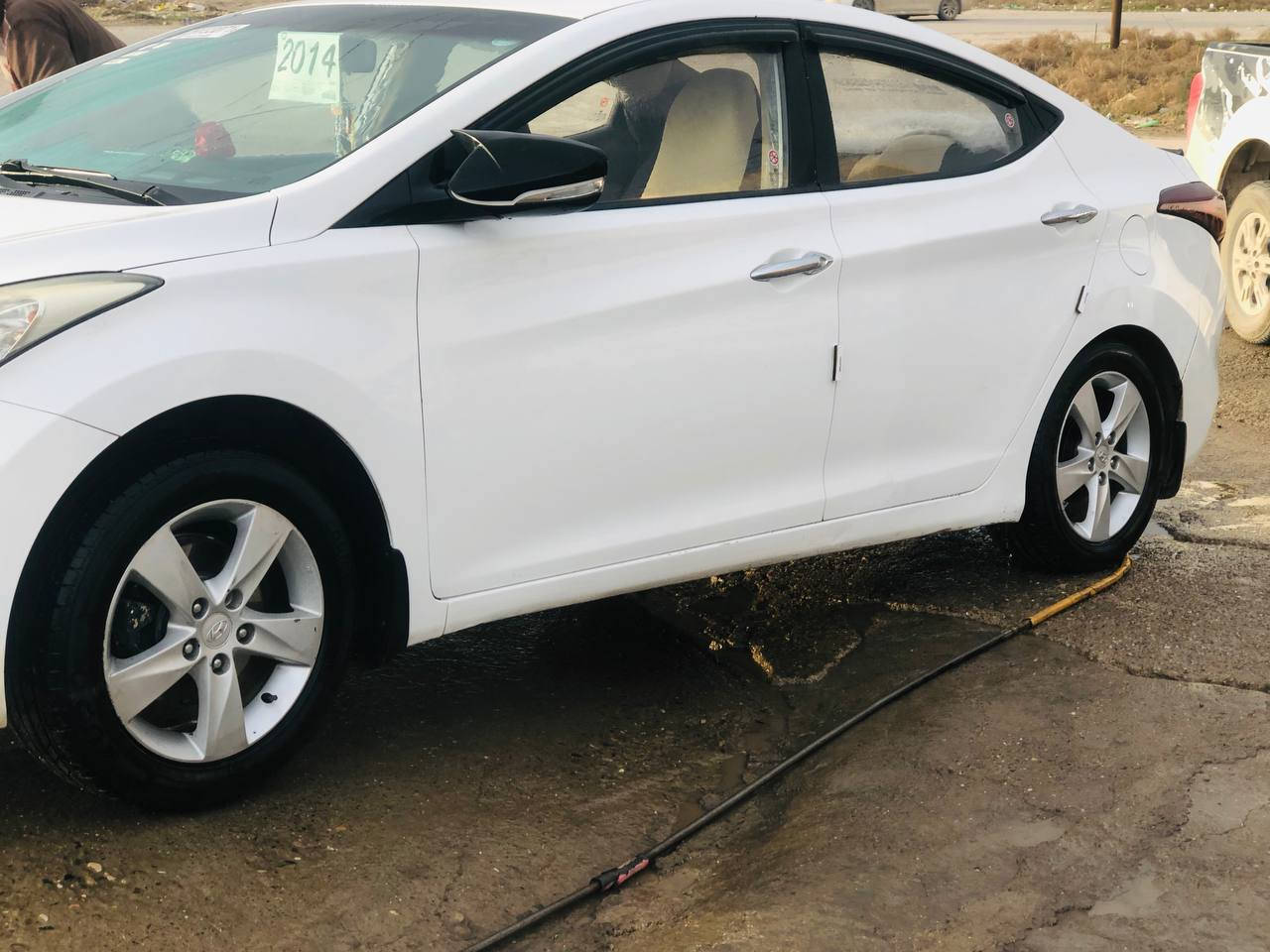 النترا موديل 2014 محرك 18
مراوس حسب القناعه
قطعتين صبغ 
تشغيل عن بعد
شاشه كامره تحكمات ستيرن
محرك شرط كير شرط رقم اربيل السنويه جديده
باقي التفاصيل اتصل على الرقم ***********
