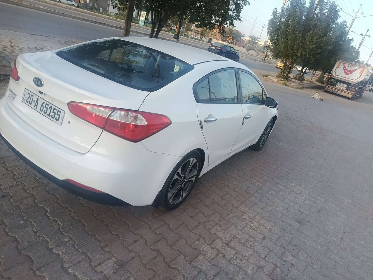 سلام عليكم كيه سيراتو موديل 2015 رقم ديالى نكليزي بسمي سياره كلين عدا بونيد مبدل فقط كير مكينه بشرط حداديه جديده كهربائيات كله شغاله مابيه نقص سعر 115 بيه مجال عنوان ديالى خانقين ***********
