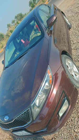 سلام عليكم للبيع كيا اوبتيما موديل 2015 وارد امريكي مكينه ٢٤٠٠ مامفتوحه كير مكينه تبريد حداديه مكفول بيها قطعه صبغ بس بنيد وجارد مثل ما موضح بالصوره ماشيه ٩٠ حقيقي رقم بغداد تحويل مباشر سياره جاهزه وحلوه السعر ١١٧ وبيها مجال للطيبين عنواني ديالى ناحية جديدة الشط قرب الراشديه مال حسينيه للاستفسار ***********
