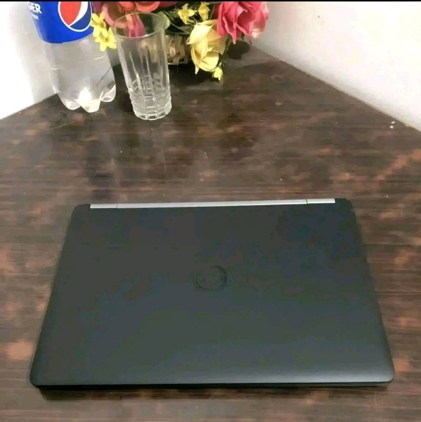 لابتوب Dell سوبر سلم الجيل السادس  للبيع
المعالج core i5 الجيل السادس
رام 8 كيكا DDR4
هارد 256 كيكا SSD
كرت الشاشه Intel UHD حجم 4 كيكا
الشاشه حجم 14 انج ضد التوهج  دقة FHD
باتري ليثيوم 6 خلايا  شحن سريع 65 واط والباطرية ممتازة
كامره دقة hd تحتوي قفل فتح وغلق الكامره
 منفذ  رام  وhdmi وسيم كرت وباقي المنافذ   الحاسبه كلش نضيفه وحلوه
السعر 250 الف النجف, العراق


**إذا كنت صاحب هذا الإعلان وتريد حذفه لأي سبب، رجاءا أرسل رسالة إلى الدعم الفني**