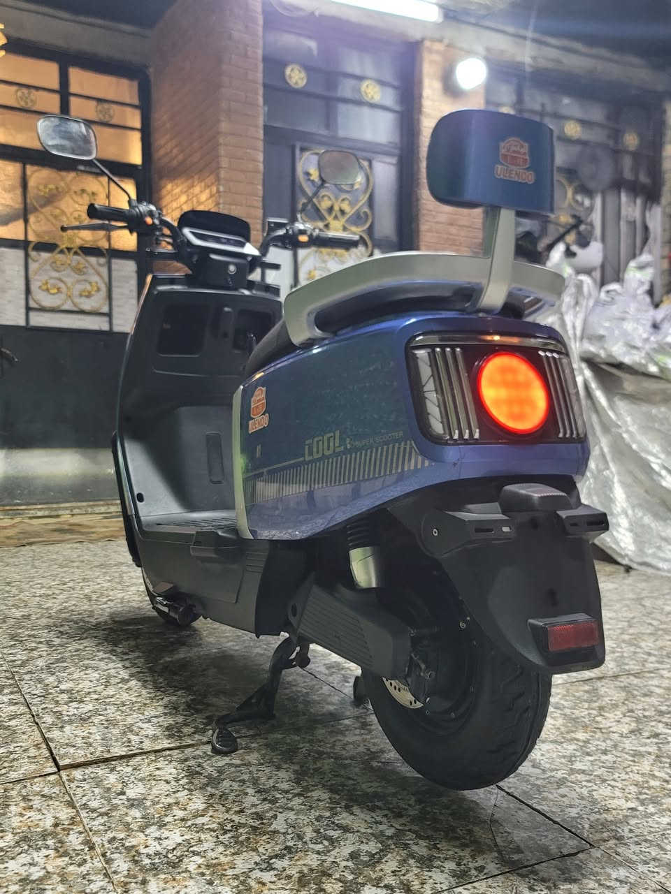 السلام عليكم..دراجه سوبر سكوتر ..SUEPR.SCOOTER..موديل .2025..السرعه .76.k..عدد البطاريآت..6. مسطره ..دراجه جاهزه مابيه اي نقص..تشغيل بصمه وسويج...وتشغيل عن بعد..اشاره ..دبل اشاره..لايت عالي ناصي..هورن..سكن..سطاب لايت..مخرج شحن USP..شاحنه ذكيه تدعم الشحن السريع والأيقاف الذاتي عند امتلاء البطاريات..السعر (.600.) قفل ...مكاني بغداد الشعب قرب محكمة الشعب على الشارع العام الشراي يتصل...***********..واتساب موجود...
