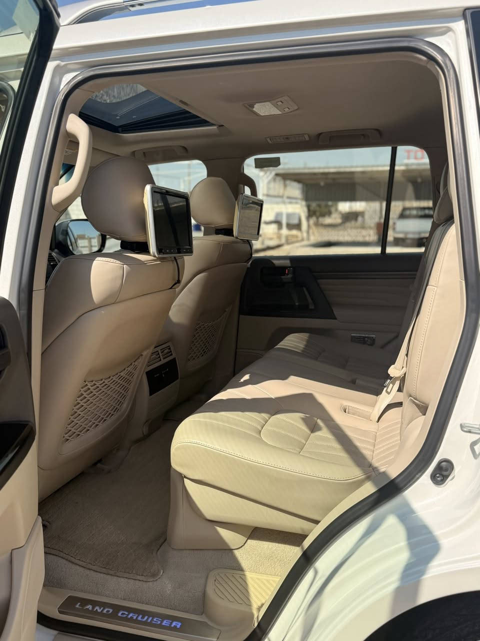 لاندكروز 19 كاز كفاله عامه ماشية 147 الف باسمي للاتصال ***********
