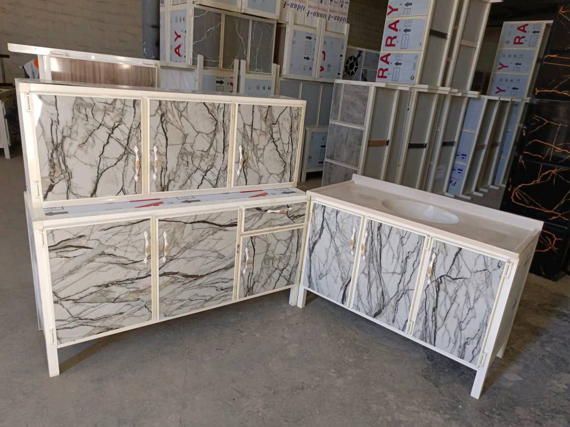 كاونتر مترونص  ارضي.وملحق مترونص  

وسنك متر و 20 سم . 



السعر  240

توصيل الجميع محافظات العراق 

الاحجز والاستفسار راسلو الصفحه