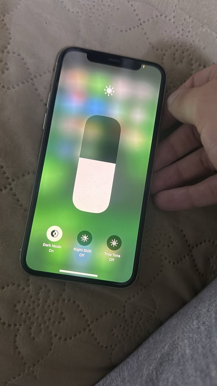 🛑 سعر ممتاز  🛑
تلفون ايفون 11 برو
لون ابيض
نسبة البطارية ضمن الصور
ذاكرة 64 
العيب الوحيد انه الظهر مالته مكسور
مابي اي عطل تفحصة ع راحتك 
السعر 175 الف دينار


**إذا كنت صاحب هذا الإعلان وتريد حذفه لأي سبب، رجاءا أرسل رسالة إلى الدعم الفني**