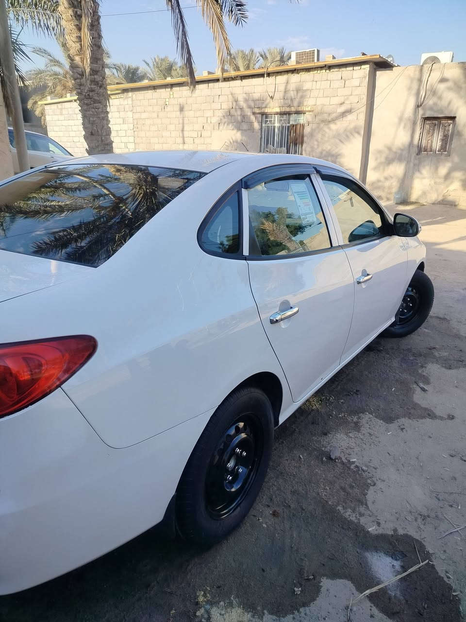 السلام عليكم سياره النترا للبيع 2008 سياره حداده مكينه كير تبريد تخم تاير جاهزه من الاخير سياره كفاله عامه العنوان البصره*********** السعر 117 بيها مجال بسيط
