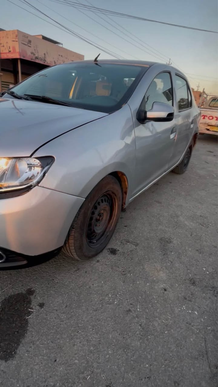 رينو سيمبول 2016توماتيك 5پارچه بوياغ بي ناوگرتن جه مپيكى كه مي پيشى هه يه*********** كويسينجاك, أربيل
