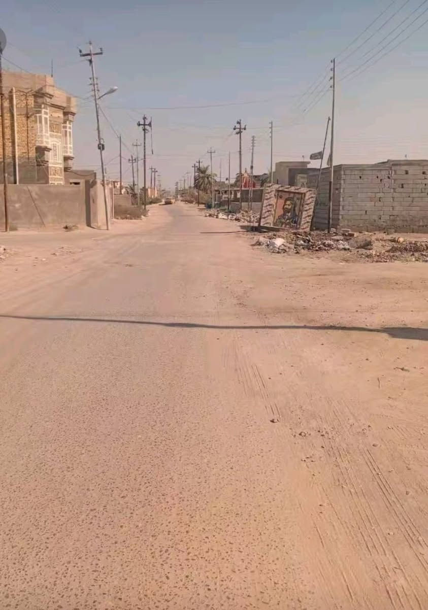 السلام عليكم 
بيت للبيع بناء كله طابوك المساحه 435 العنوان شط العرب الفيروزيه عالشارع العام السعر 120 وبيه مجال 
البيت متكون من 3 غرف و موزع غرف و هول و دوانيه و مطبخ و 4 صحيات و حديقه و مناور داير مداير البيت و مساحه وره البيت و كراج و يوجد جميع الخدمات مدارس و أسواق ومنطقه هادئه
*********** واتساب
