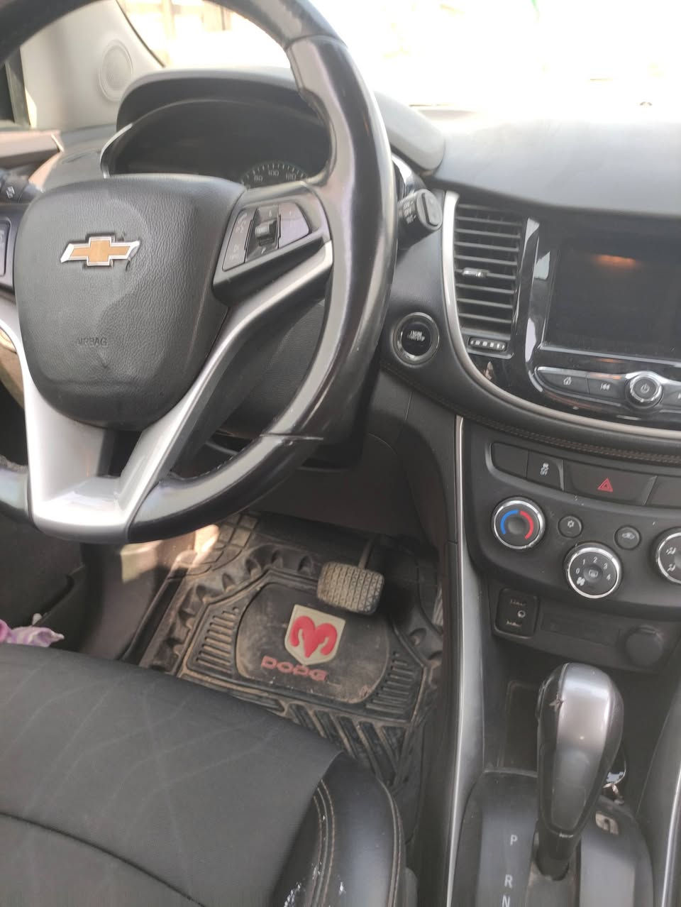 سياره شوفرليت تراكس موديل 19باسمي 
سيارة جاهزة من كلشي رقم دولي أربع سلندر تربو سيارة اقتصادية مكينة وكير حدادية كلة مكفول السعر 87بيهه مجال بسيط مكاني حلةرقمي***********
