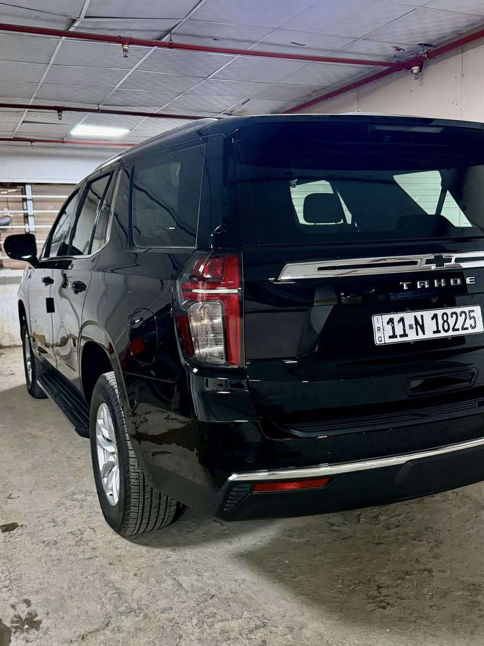 السلام عليكم شباب
فقط للبيع 
هزة جديد ورقم بغداد تحويل بنفس اليوم 
كلشي واضح بلمنشور وسونار 
جديد مرفقات وياصور سيارة 
تاهو LS للبيع موديل 2024
ماشية 18700 الف 
وارد خليجي وكالة المنصور ام الضمان
مكفولة كفالة عامة 
السعر 495 مجالها كلش بسيط 
سوك كلشي بي اخوان الي يشوفها غالية
يعبر المنشور 
مكان السيارة شارع فلسطين 
الرقم ‭
***********
