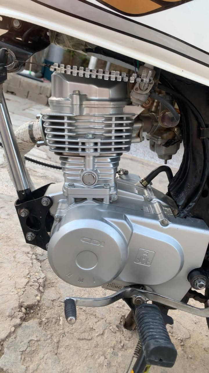 🫡السلام عليكم 🏍️دراجه✈️ للبيع تعمير 25 والشاصي 16 أصولي الدراجه نضيفه كلش رجاااا المايشتري لايدخلي 🚨📞‏‪***********‬‏ اتصل وتدلل الماسنجر مقفول 💰🫥 شوفت عينك النضافه 💸 تجي تركب وتروح مرتاح 🫂 مكاني واسط الصويره اني واحد كوكب 👌
