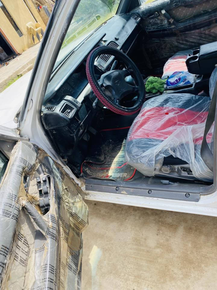 السلام عليكم   سياره نيسان سدرك 2002رقم صلاح الدين دولي سنويه 30للبيع السعر 33وبيه مجال. مكان الضلوعيه ***********
