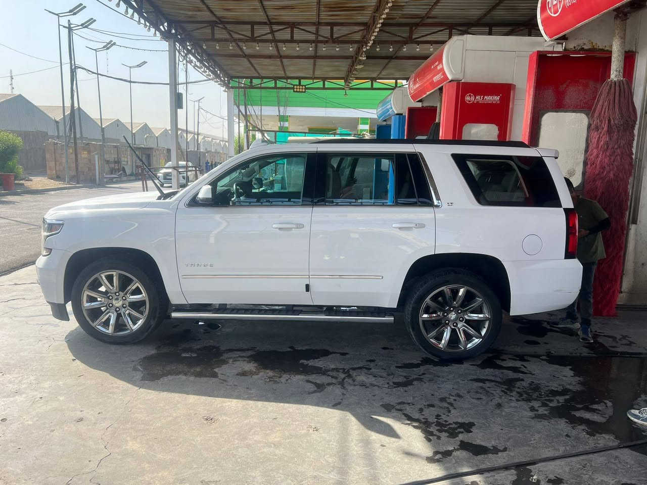 السلام عليكم تاهو موديل 2019 فول موصفات ماشيه 108 كيلو 
بيه بابين جهت اليمنه كلير بأمريكا 
اوبيه جاملغ اوبنيد مبدلات نفس الون اورصعه بل قماره راجعه بارد 
السعر 315 اوبيه مجال 
العنوان بياع حي الاعلام ***********
