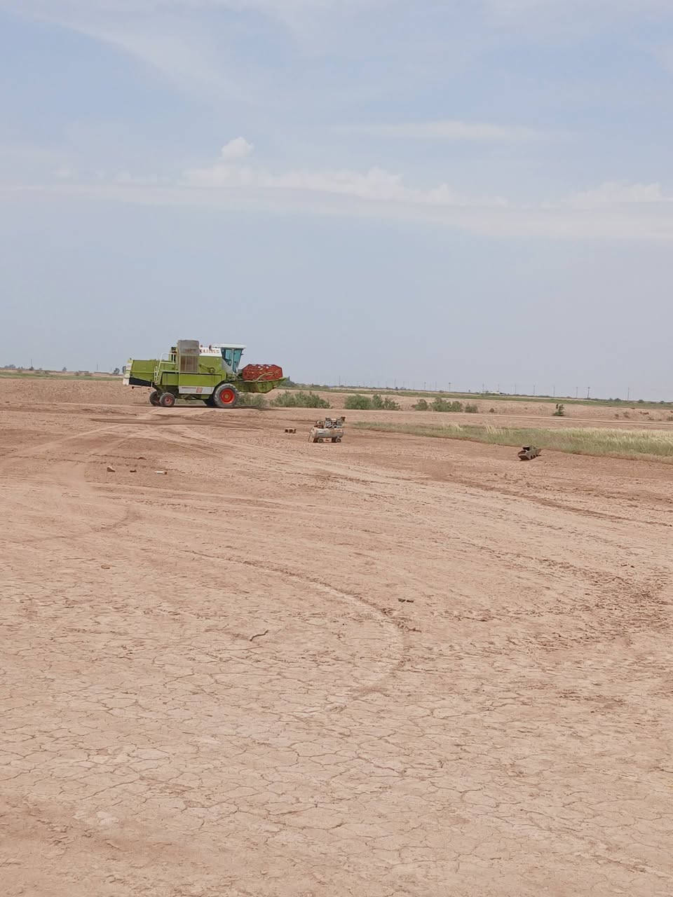 حاصده كلاص للبيع موديل 86منفيس///***********العنوان ديالى المقداديه
