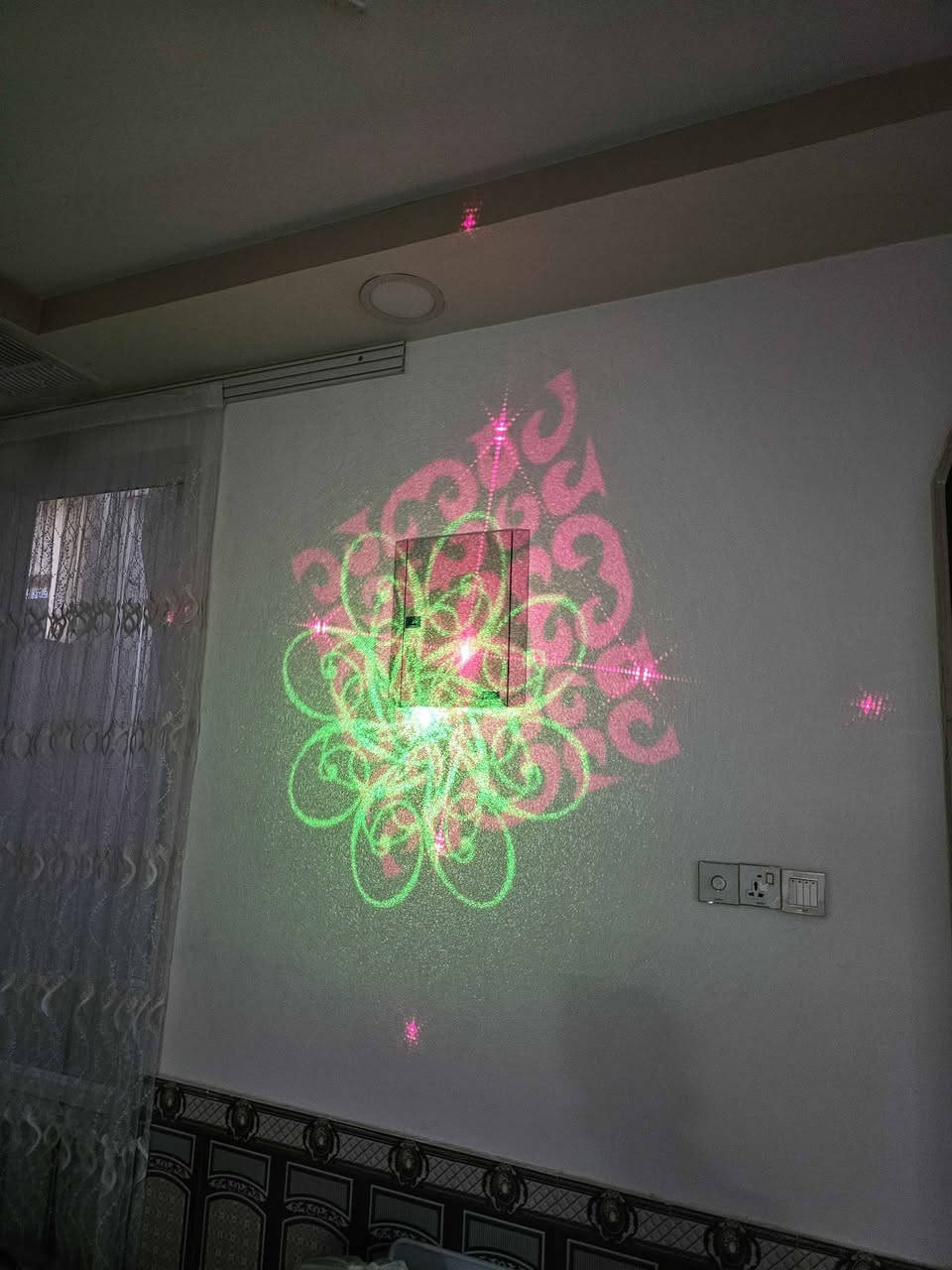مستعمل بحالة جيدة
ليزر اخضر و احمر 
المدى الصافي المجرب حتى 250متر
عجلة دوارة ب 8 مودات مختلفة 
تكدر تتحكم بسرعة 
به مكان للتعليق بلحائط
سعر الجديد منه فوك 40الف
سعر يمنا 17الف
يوجد توصيل دهوك, العراق


**إذا كنت صاحب هذا الإعلان وتريد حذفه لأي سبب، رجاءا أرسل رسالة إلى الدعم الفني**